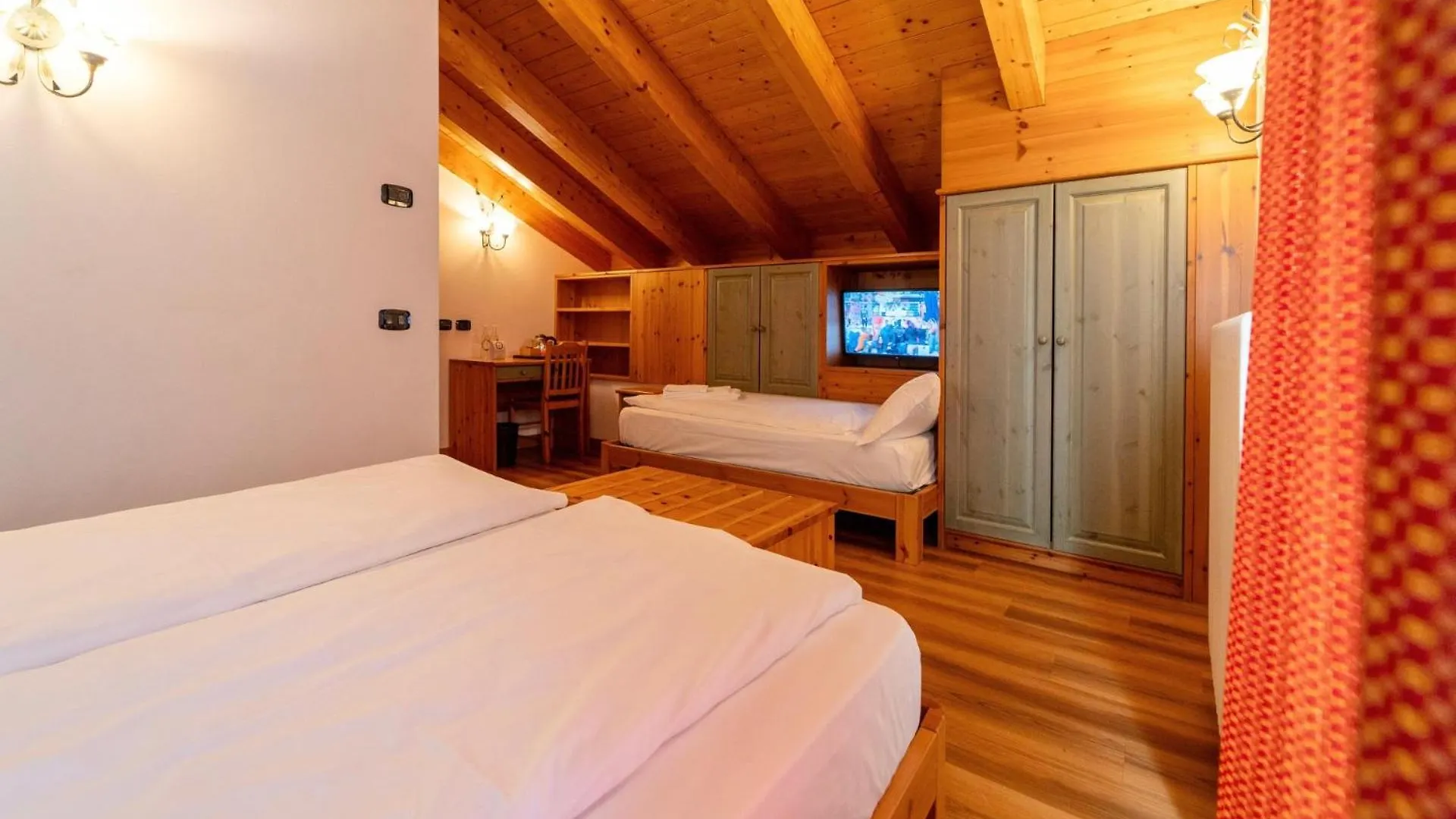 Hotel Primula 利维尼奥
