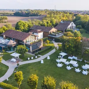 Il Tesoro Living Hotell